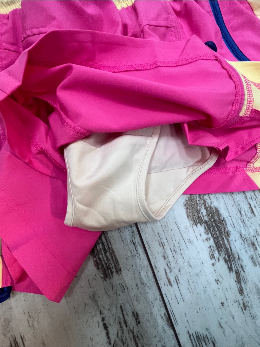 Blooming Jelly NWT Colorful Hot Pink Yellow High Waisted Running Shorts Large - Picture 10 of 14